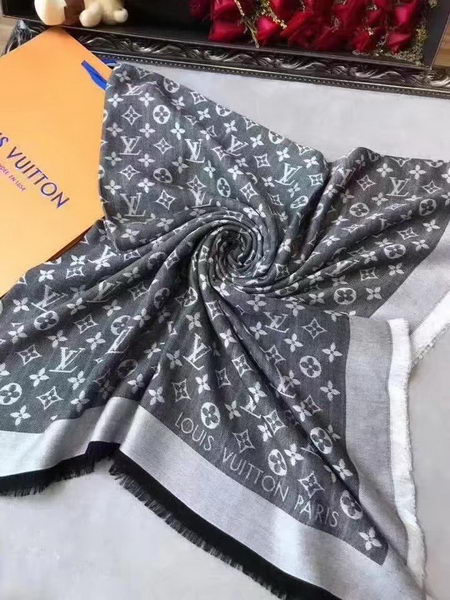 Louis Vuitton Scarf LVS9219I Louis Vuitton Scarf LVS9219I