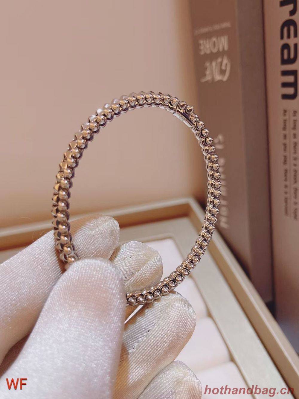 Cartier Bracelet CB5776 Cartier Bracelet CB5776