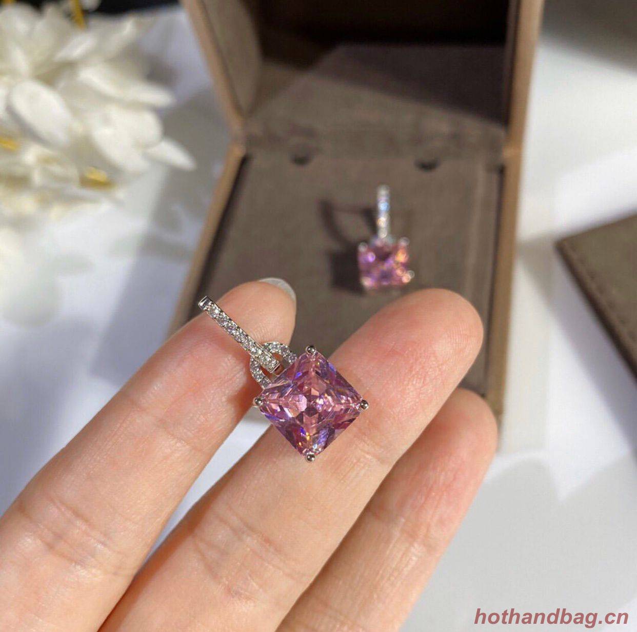 Chaumet Bracelet Or Earrings C63259 Chaumet Bracelet Or Earrings C63259