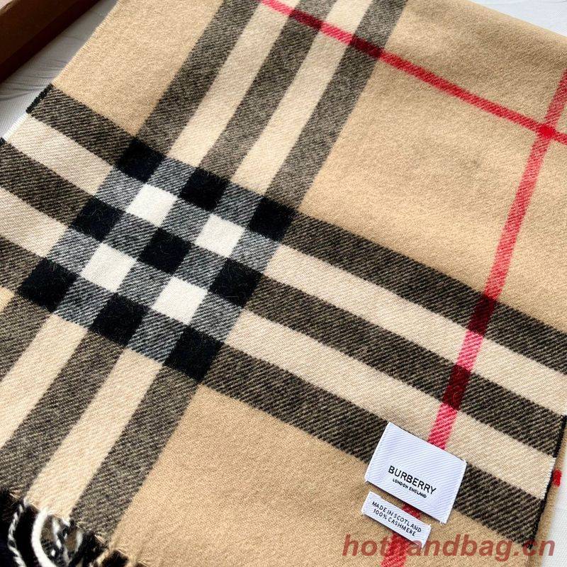 Burberry Scarf B00241 Burberry Scarf B00241