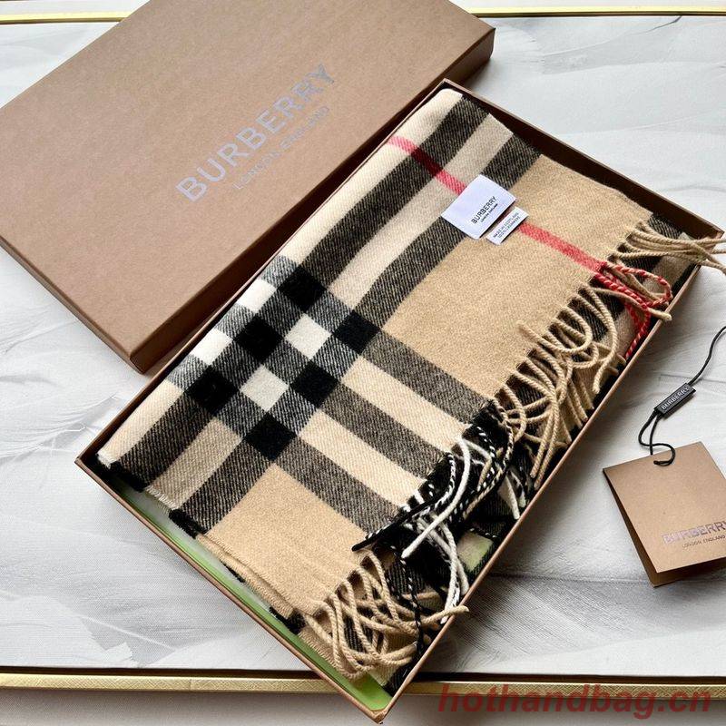 Burberry Scarf B00241 Burberry Scarf B00241