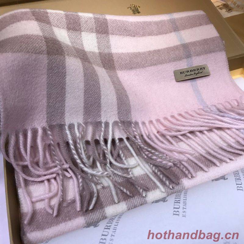 Burberry Scarf B00246 Burberry Scarf B00246