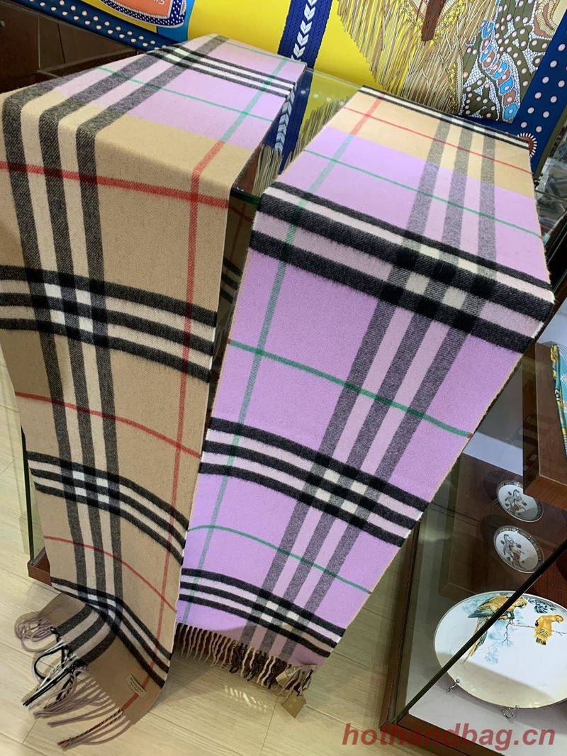Burberry Scarf B00260 Burberry Scarf B00260