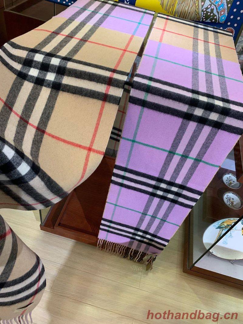 Burberry Scarf B00260 Burberry Scarf B00260