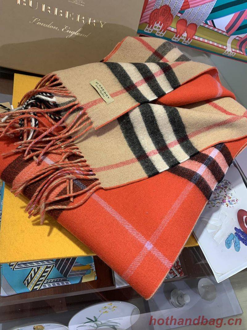 Burberry Scarf B00261 Burberry Scarf B00261