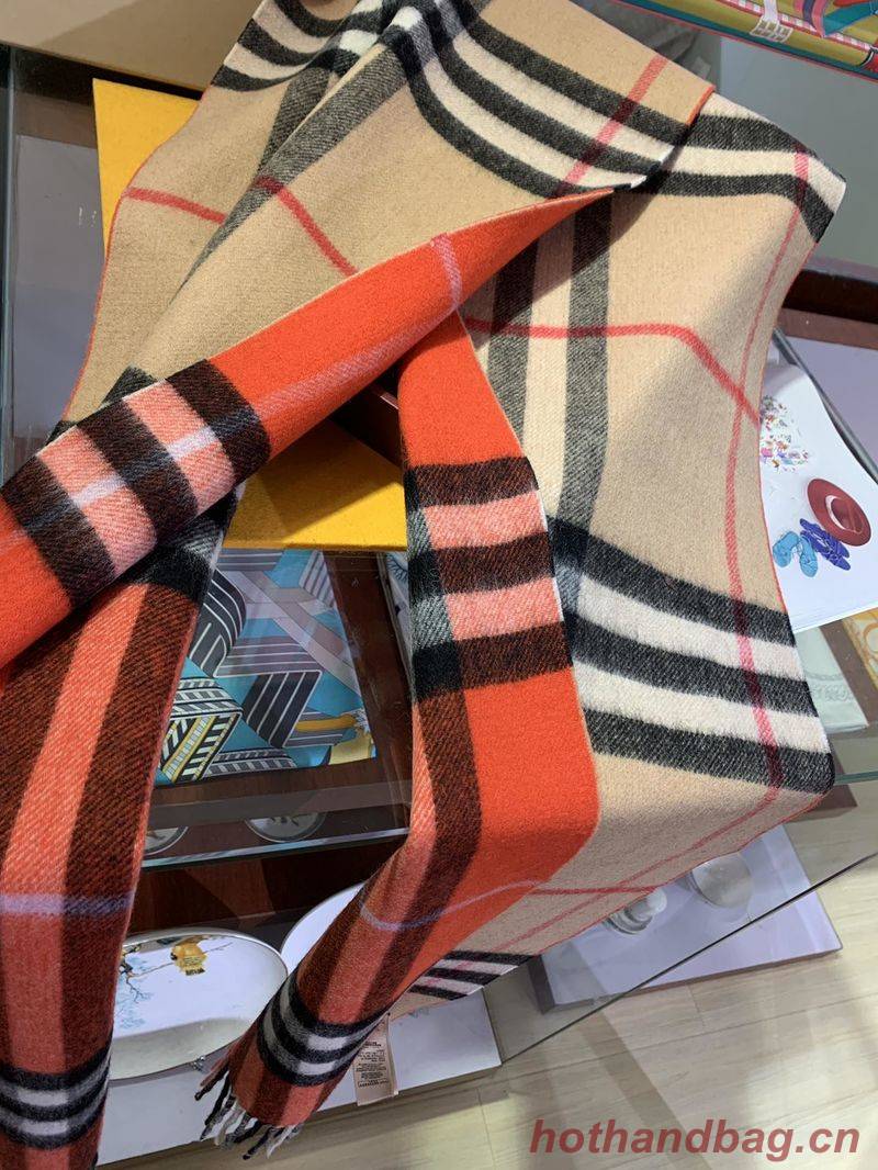 Burberry Scarf B00261 Burberry Scarf B00261