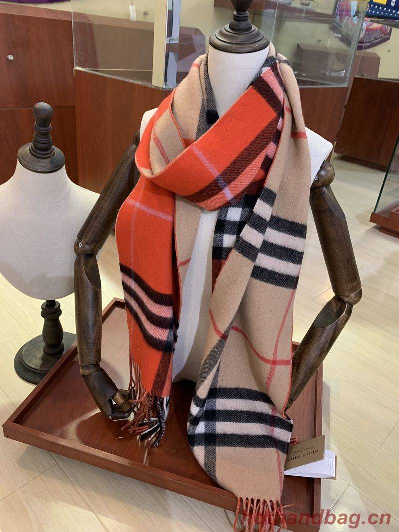 Burberry Scarf B00261 Burberry Scarf B00261