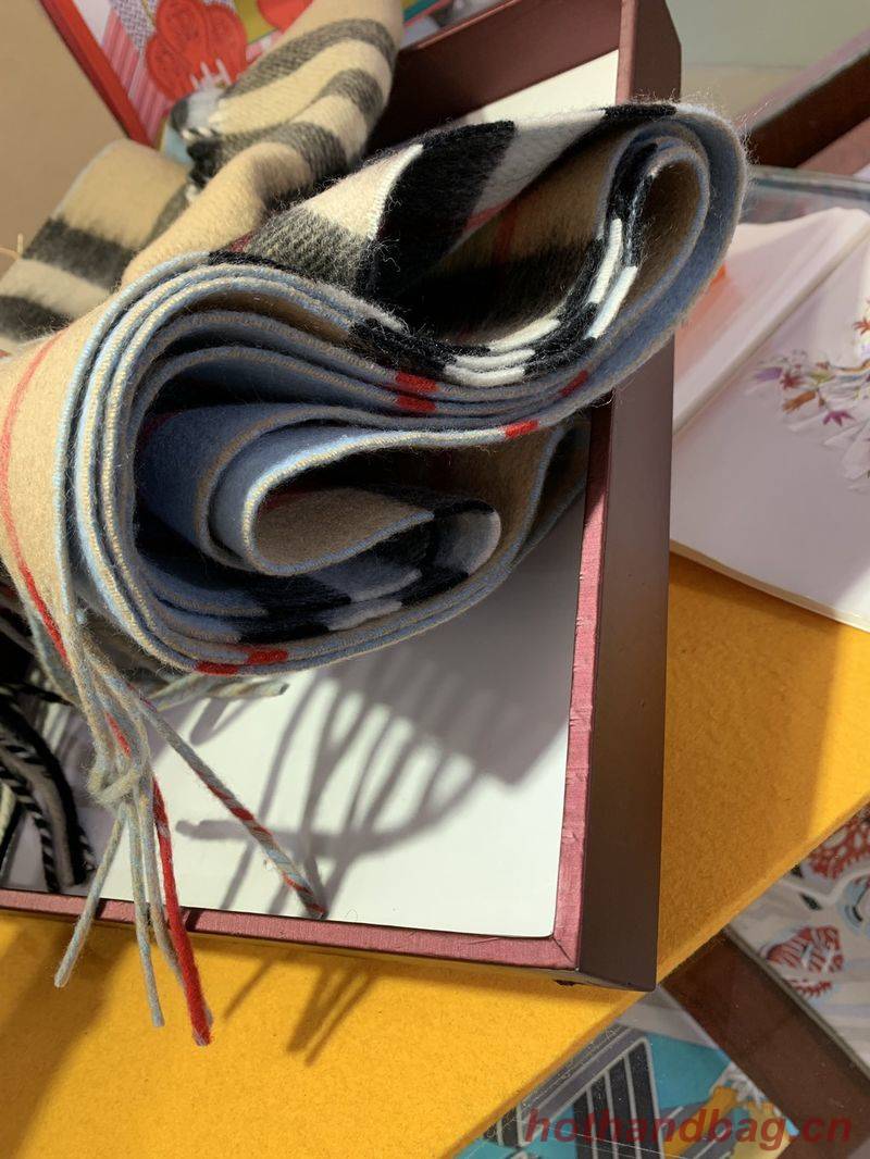 Burberry Scarf B00262 Burberry Scarf B00262