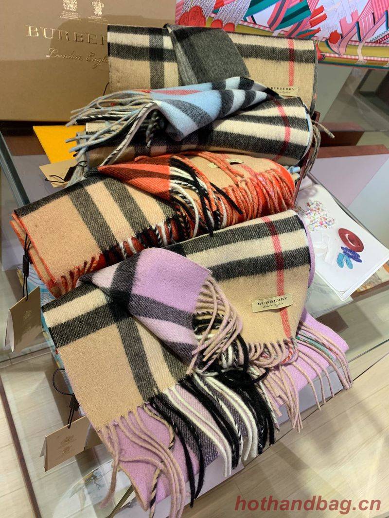 Burberry Scarf B00263 Burberry Scarf B00263