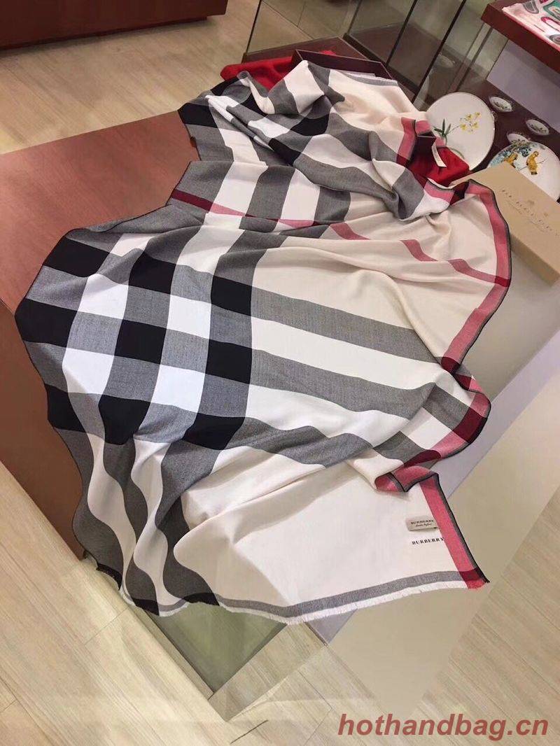 Burberry Scarf B00284 Burberry Scarf B00284