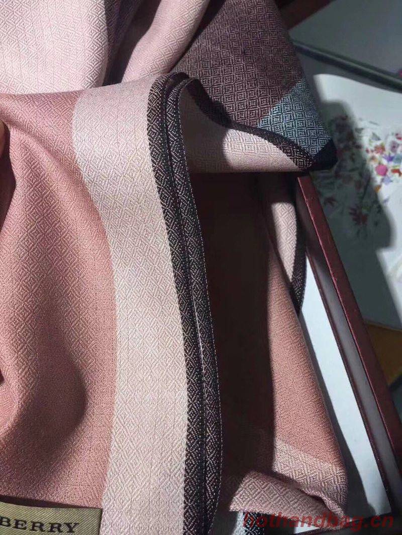 Burberry Scarf B00286 Burberry Scarf B00286