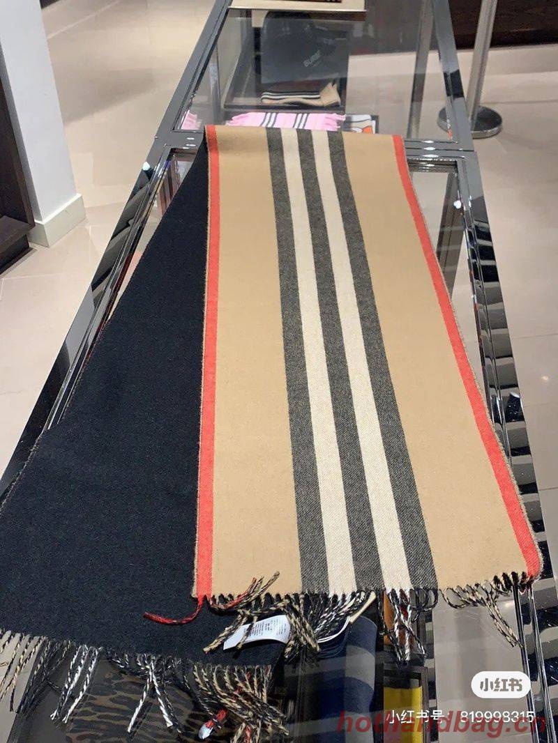 Burberry Scarf B00317 Burberry Scarf B00317