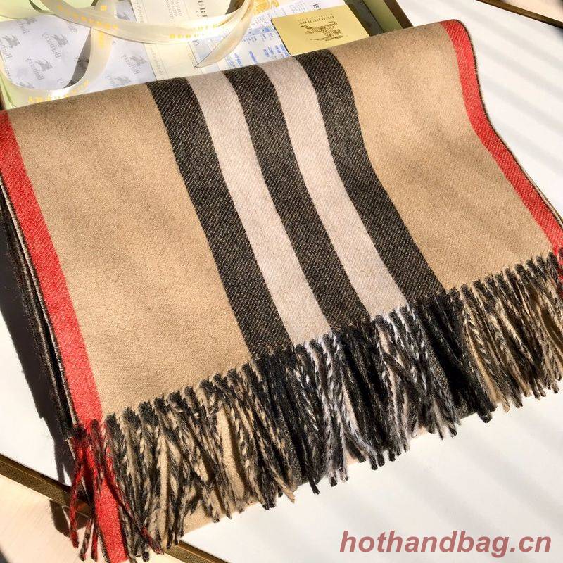 Burberry Scarf B00317 Burberry Scarf B00317