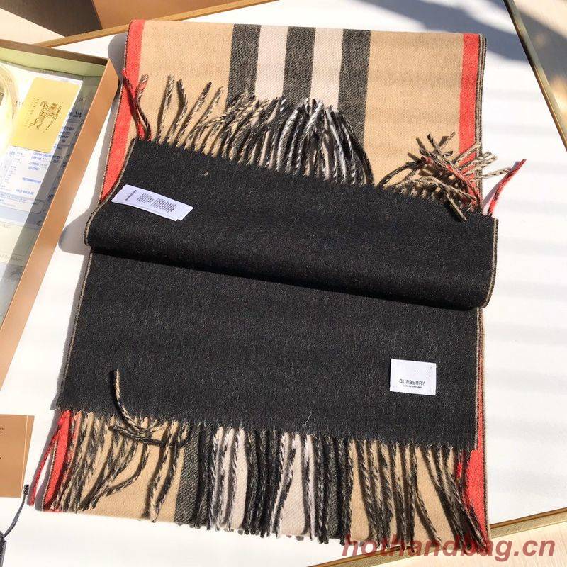 Burberry Scarf B00317 Burberry Scarf B00317