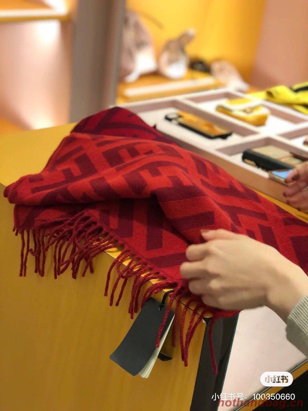 Fendi Scarf F00017 Fendi Scarf F00017