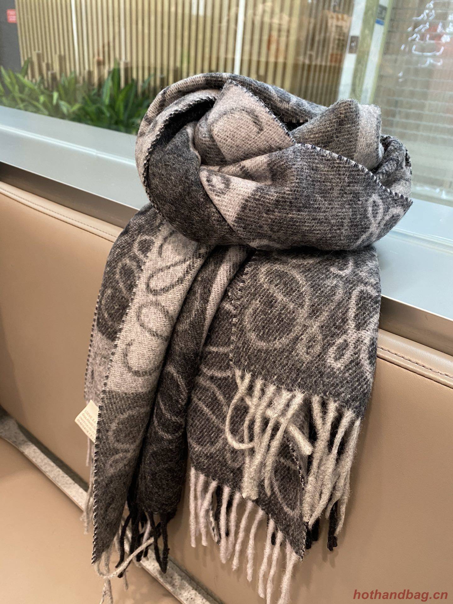 Loewe Scarf L00008 Loewe Scarf L00008