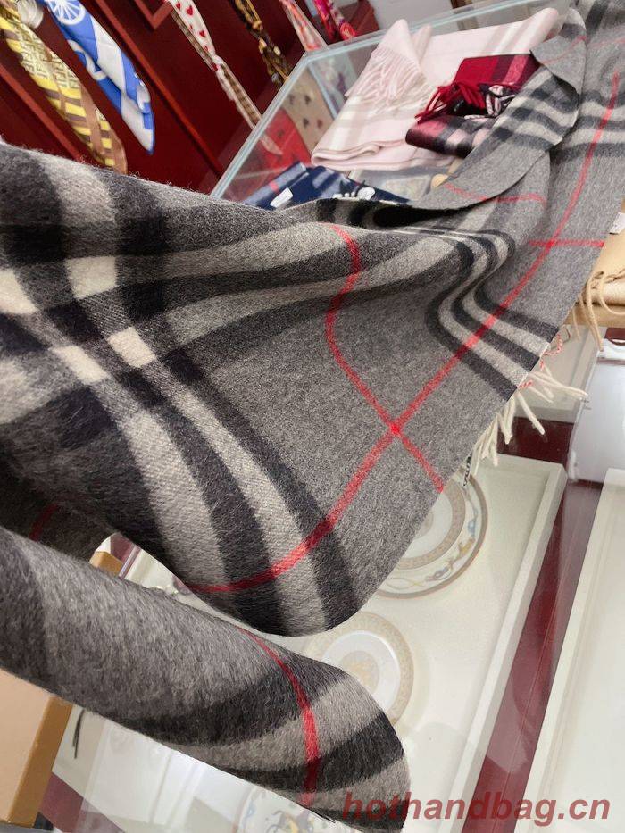 Burberry Scarf BBC00010 Burberry Scarf BBC00010