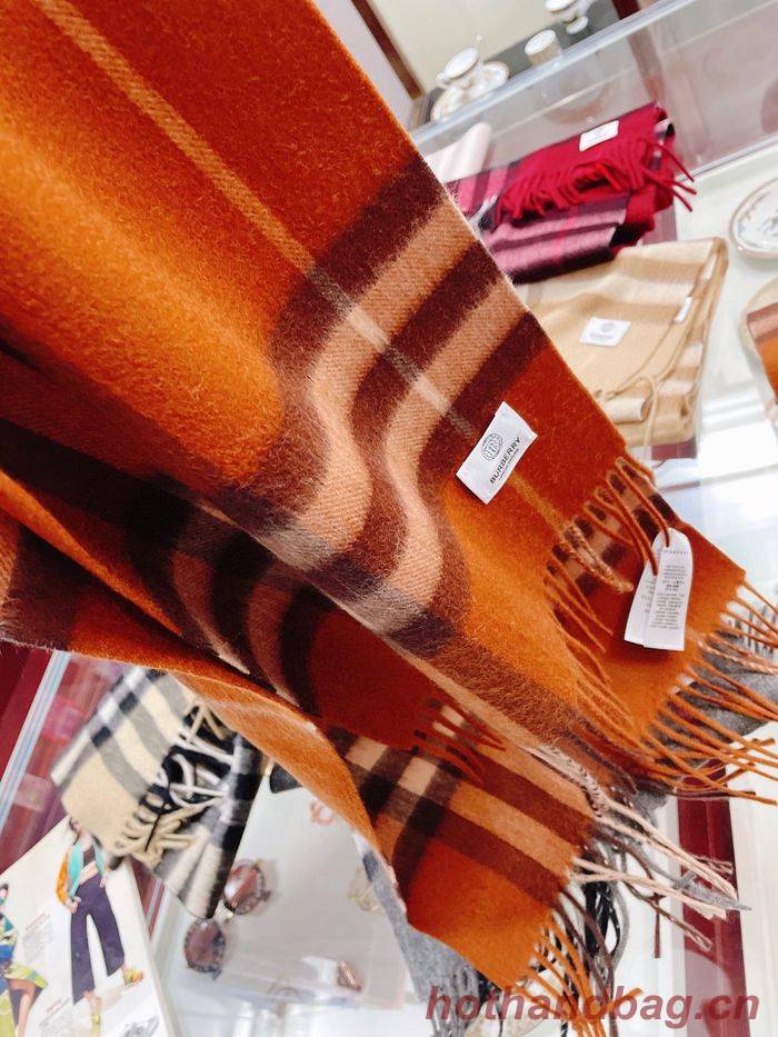 Burberry Scarf BBC00015 Burberry Scarf BBC00015
