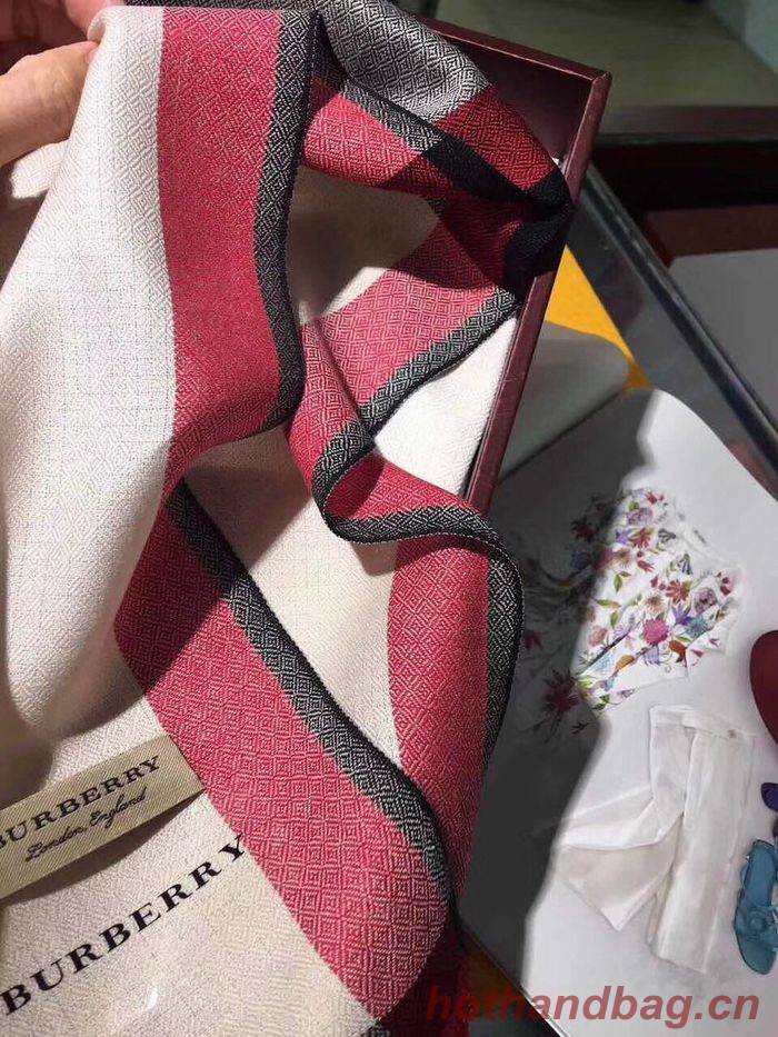 Burberry Scarf BBC00040 Burberry Scarf BBC00040