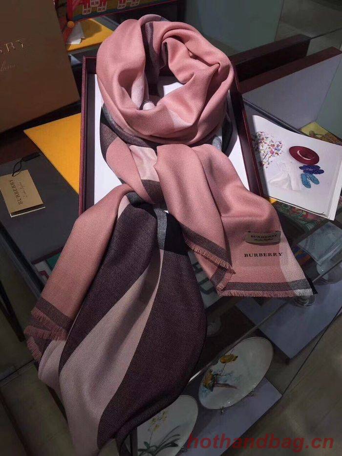 Burberry Scarf BBC00043 Burberry Scarf BBC00043