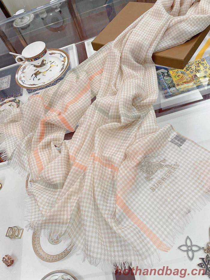 Burberry Scarf BBC00075 Burberry Scarf BBC00075