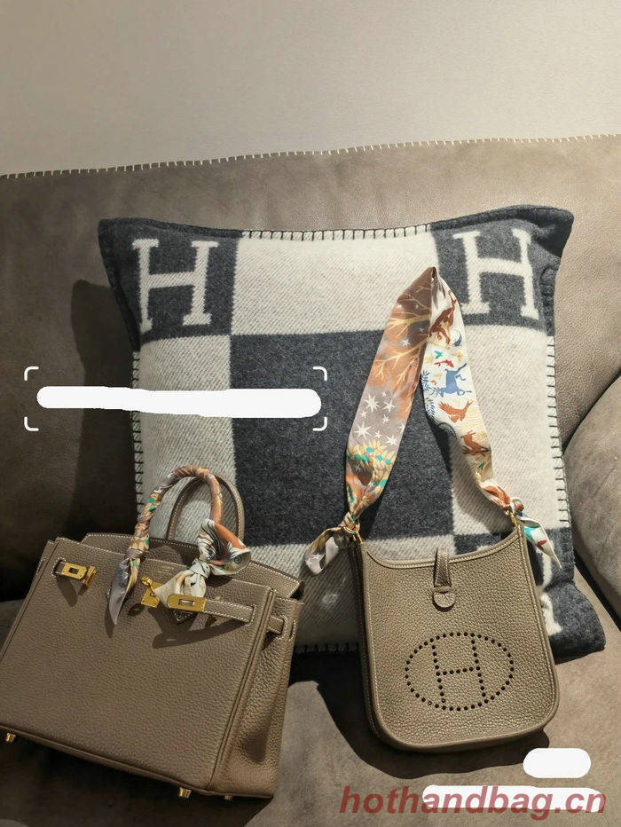 Hermes Scarf HEC00029 Hermes Scarf HEC00029