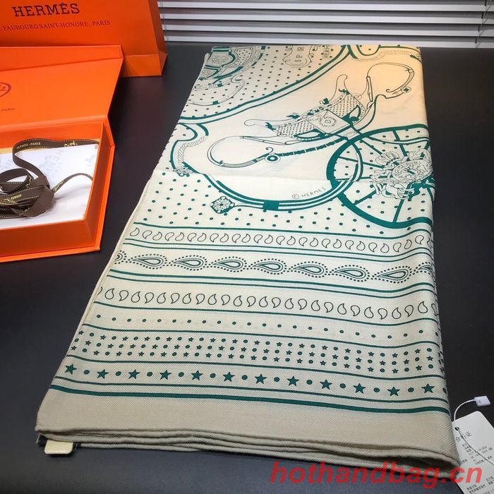 Hermes Scarf HEC00350 Hermes Scarf HEC00350