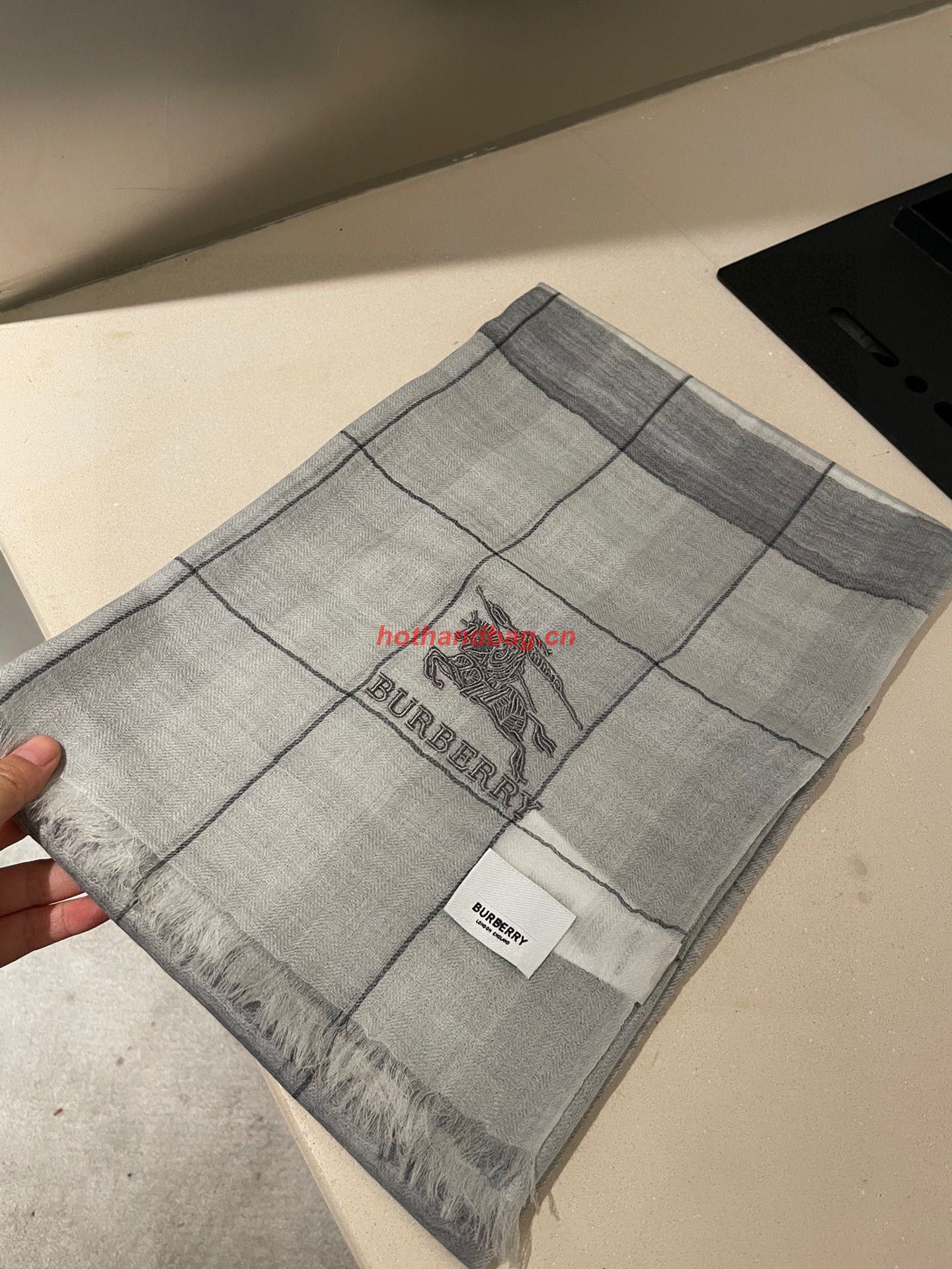 Burberry Wool Scarf BB6320 Gray Burberry Wool Scarf BB6320 Gray