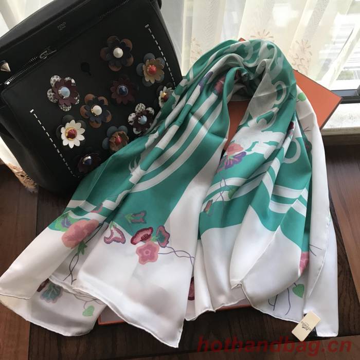 Hermes Scarf HEC00630 Hermes Scarf HEC00630