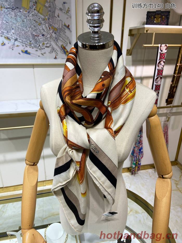 Hermes Scarf HEC00700 Hermes Scarf HEC00700