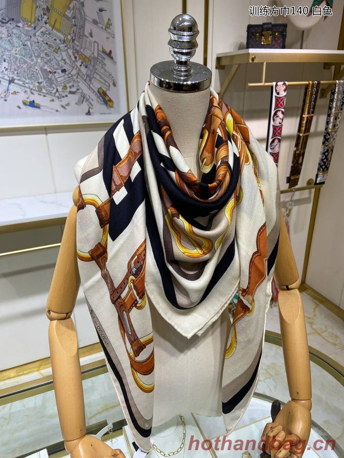 Hermes Scarf HEC00700 Hermes Scarf HEC00700