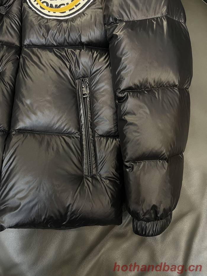 Moncler Top Quality Couple Down Coat MOY00210 Moncler Top Quality Couple Down Coat MOY00210