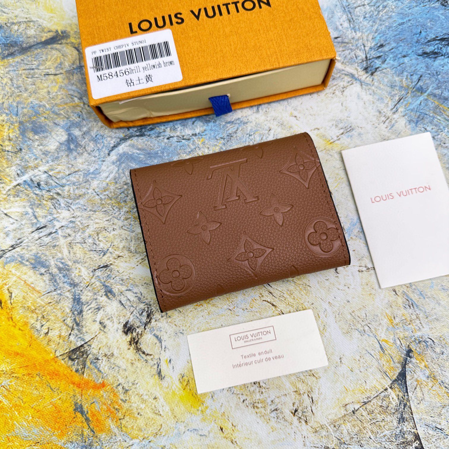 Louis Vuitton Business Card Holder M58456 Khaki Louis Vuitton Business Card Holder M58456 Khaki