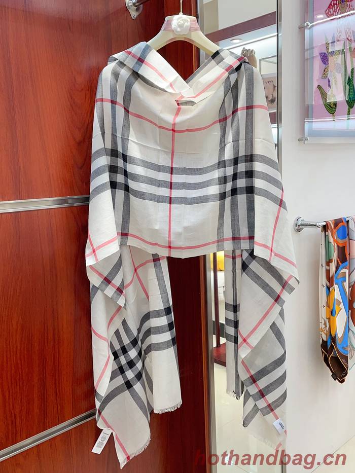 Burberry Scarf BBC00156 Burberry Scarf BBC00156