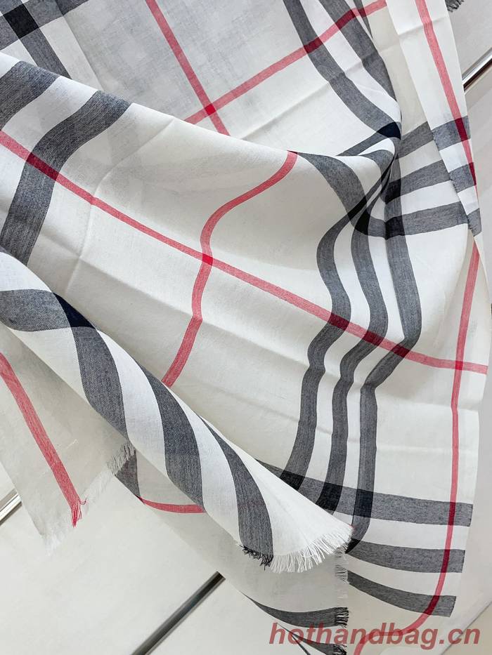 Burberry Scarf BBC00156 Burberry Scarf BBC00156