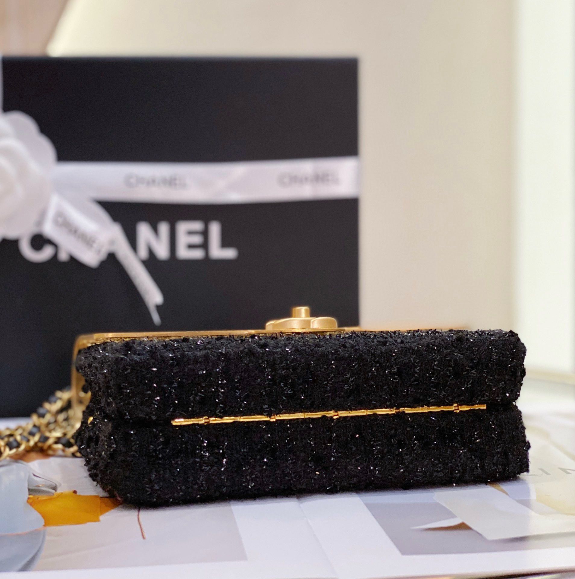 Chanel Clutch Shoulder Handbag SS2022 Gold&Black Chanel Clutch Shoulder Handbag SS2022 Gold&Black