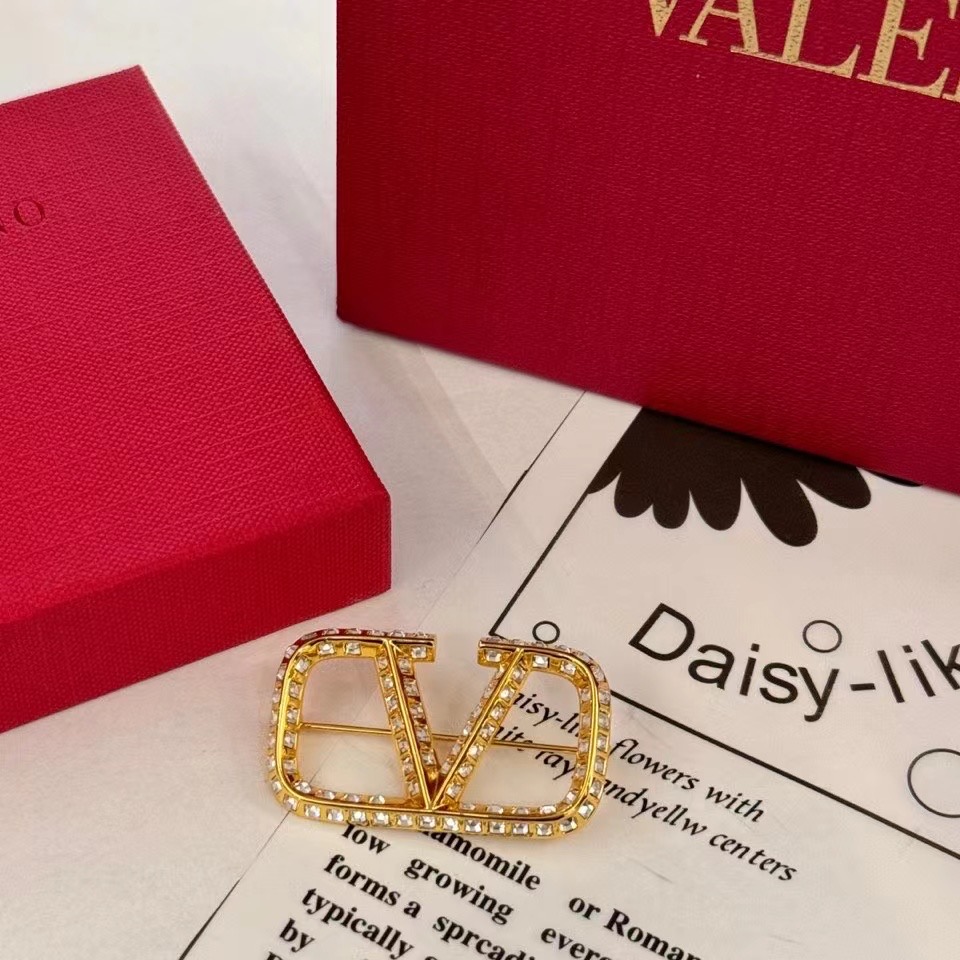 Valentino Brooch CE14392 Valentino Brooch CE14392