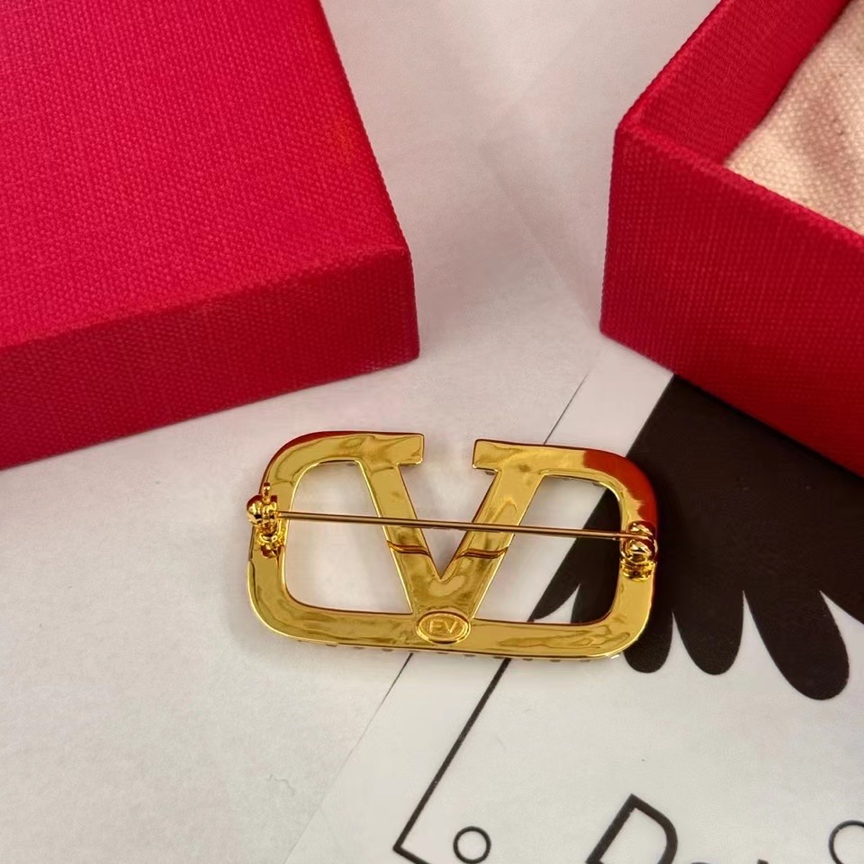 Valentino Brooch CE14392 Valentino Brooch CE14392