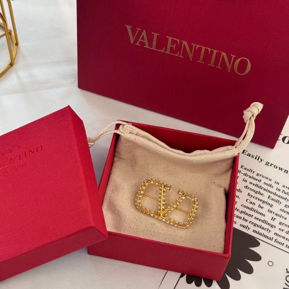 Valentino Brooch CE14392 Valentino Brooch CE14392