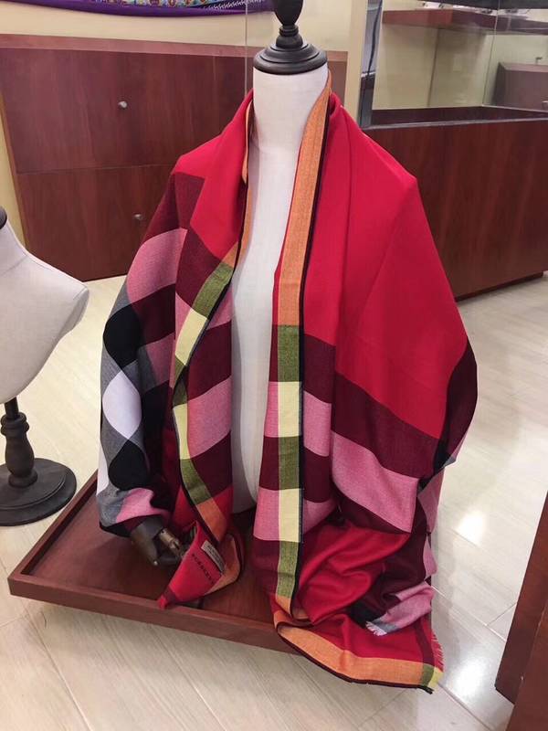 Burberry Scarf BBC00188 Burberry Scarf BBC00188