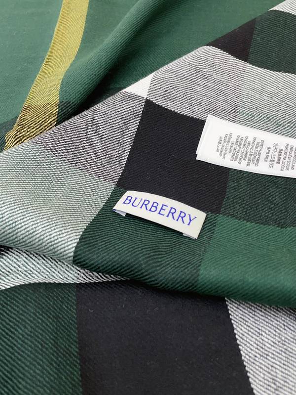 Burberry Scarf BBC00198 Burberry Scarf BBC00198
