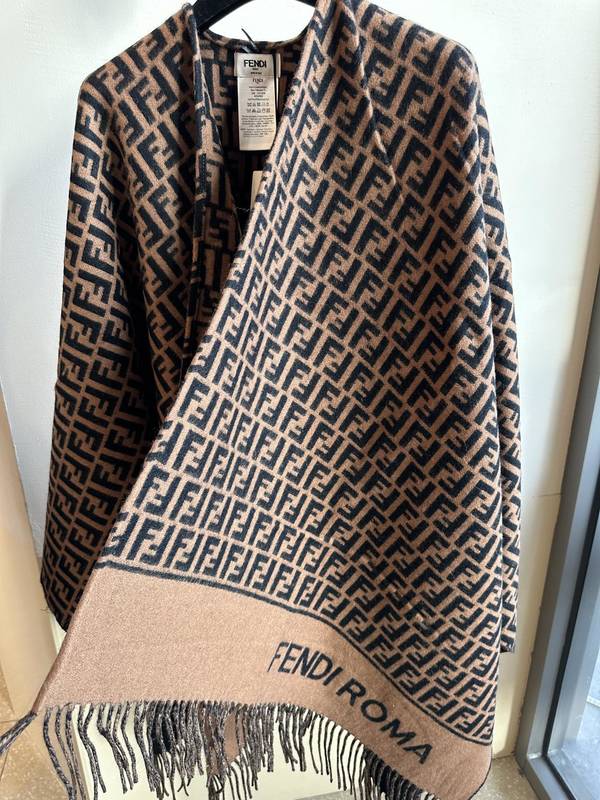 Fendi Cloak FDC00129 Fendi Cloak FDC00129