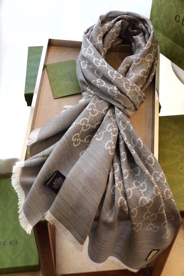 Gucci Scarf GUC00359 Gucci Scarf GUC00359