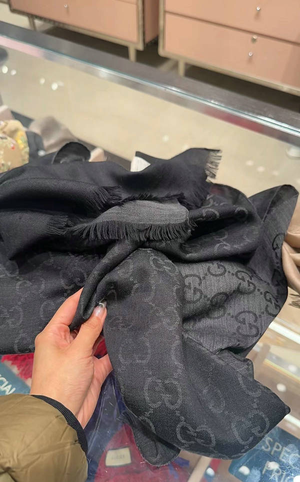 Gucci Scarf GUC00361 Gucci Scarf GUC00361