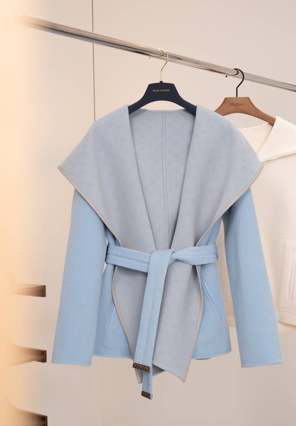 Louis Vuitton Top Quality Overcoat LVY00039 Louis Vuitton Top Quality Overcoat LVY00039
