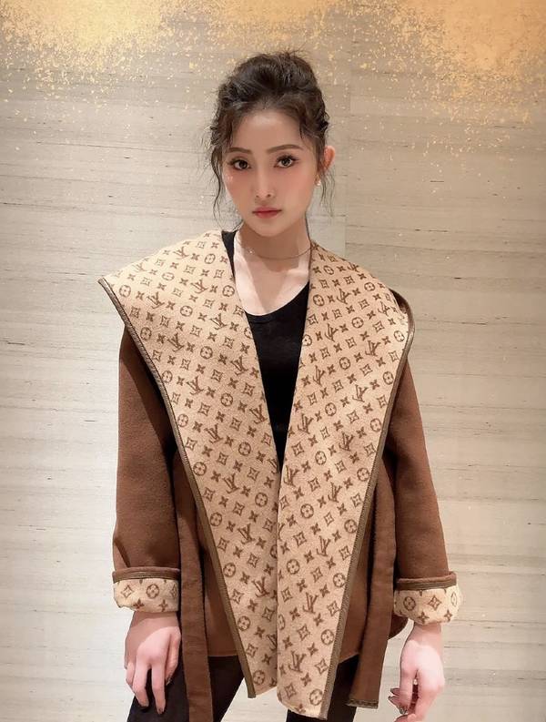 Louis Vuitton Top Quality Overcoat LVY00041 Louis Vuitton Top Quality Overcoat LVY00041