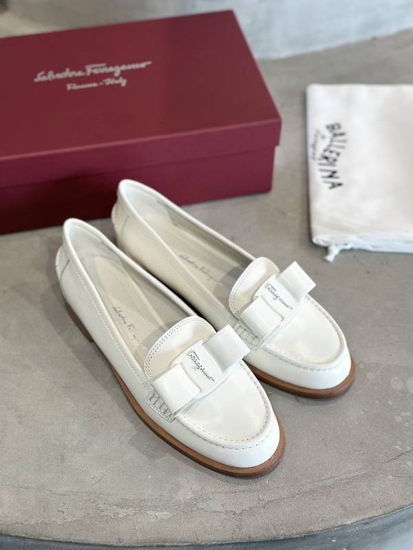 Ferragamo Shoes FMS00094