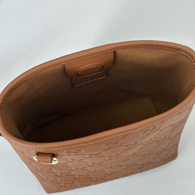 Gucci GG Emblem nano bucket bag 847090 brown