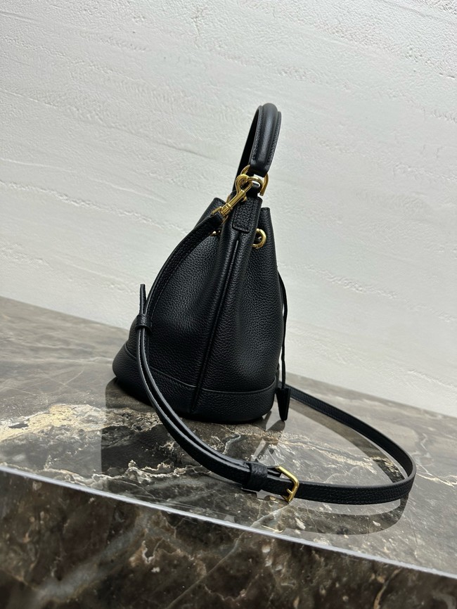 Celine TEEN CLARA BAG IN SUPPLE GRAINED CALFSKIN 121673 black