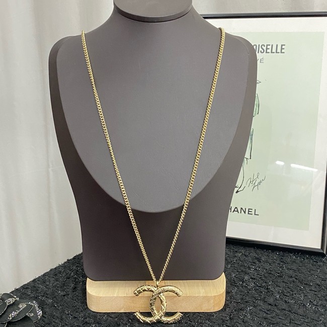Chanel necklace CE81601